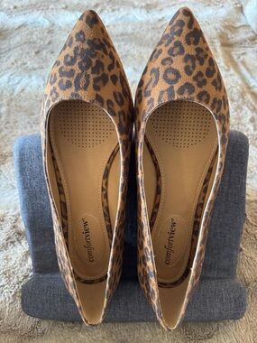 Comfortview Leopard Flats 9.5 Extra Wide WW Animal Print Pointed Toe NIB